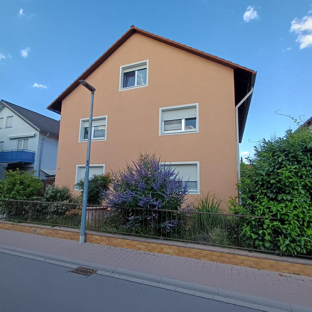 Haus von der Straßenseite